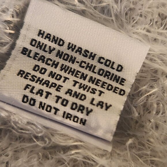 525 America Short Sleeve sweater. NWT. Size Small - Picture 11 of 11